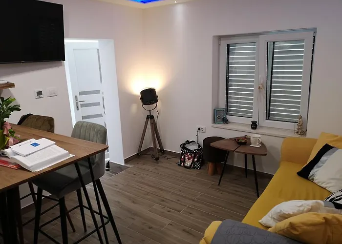 Apartment Ella *