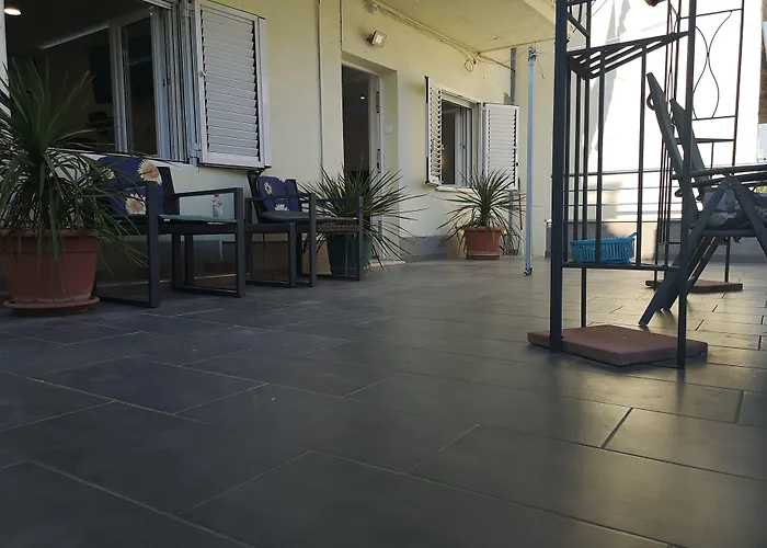 Ella Apartment *