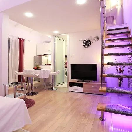 아파트먼트 엘라