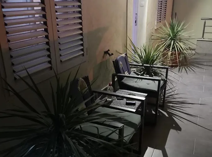 아파트 아파트먼트 엘라