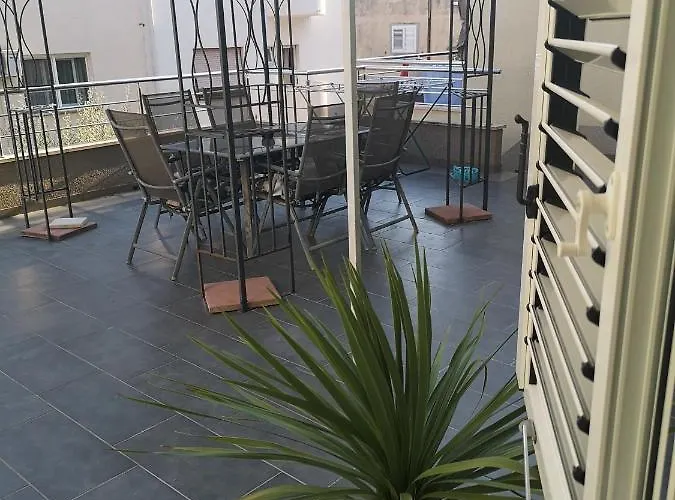 아파트 아파트먼트 엘라