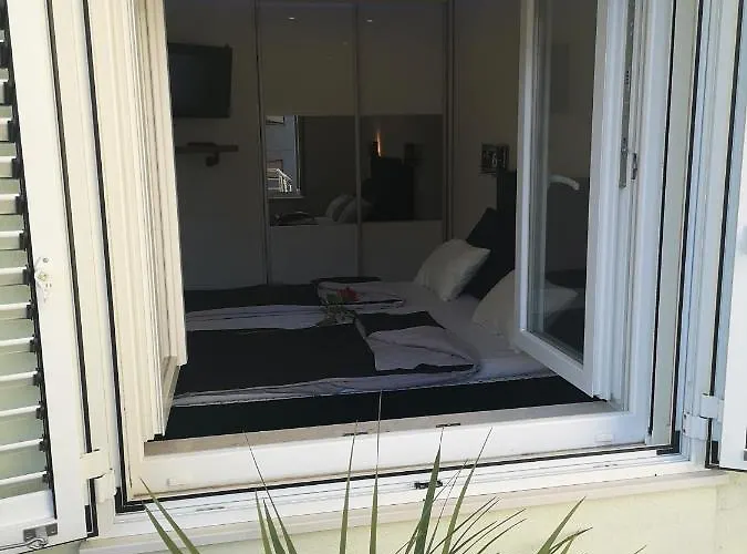 아파트먼트 엘라