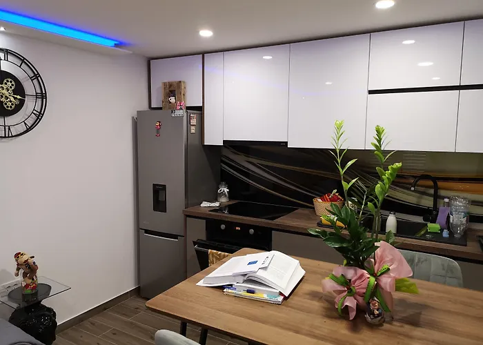 아파트먼트 엘라