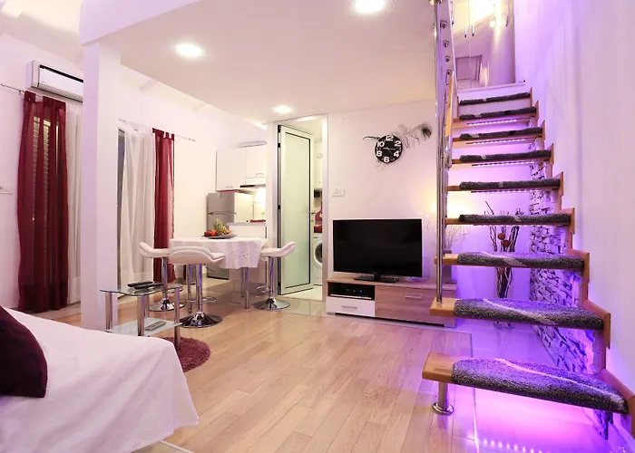 아파트먼트 엘라