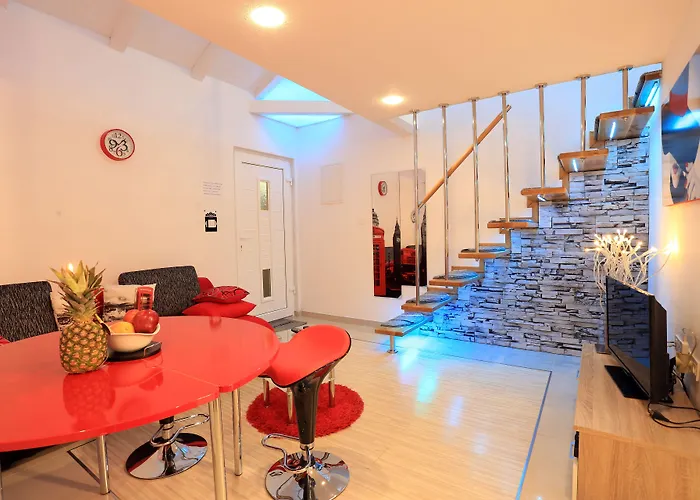 아파트먼트 엘라