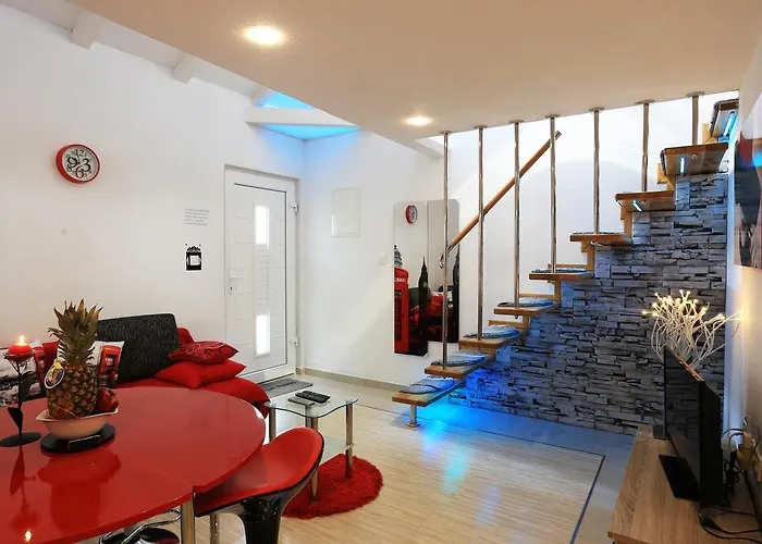 아파트먼트 엘라