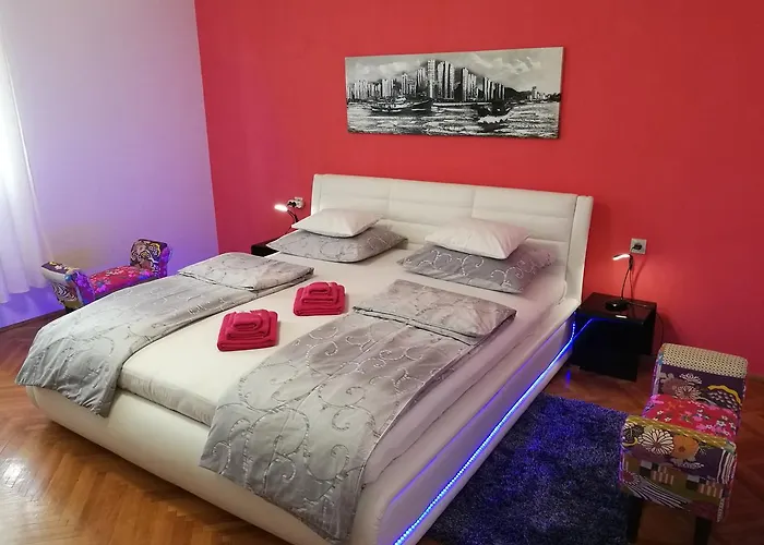 아파트 아파트먼트 엘라